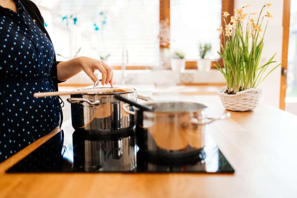 Cómo reparar tu placa de inducción quemada