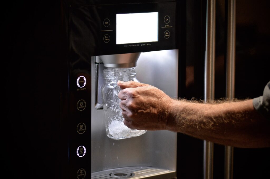 Cómo elegir un frigorífico con dispensador de agua