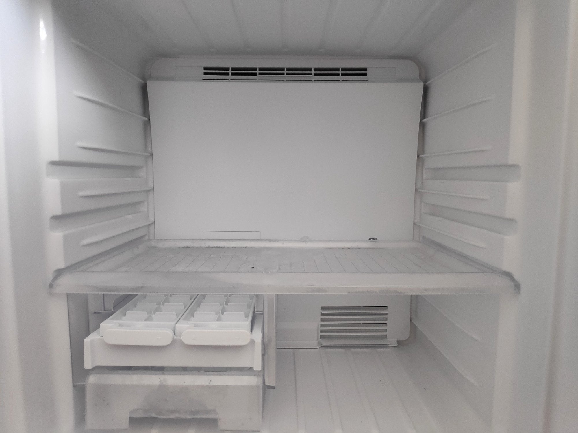 ¿Qué hacer si se hace hielo en el congelador?