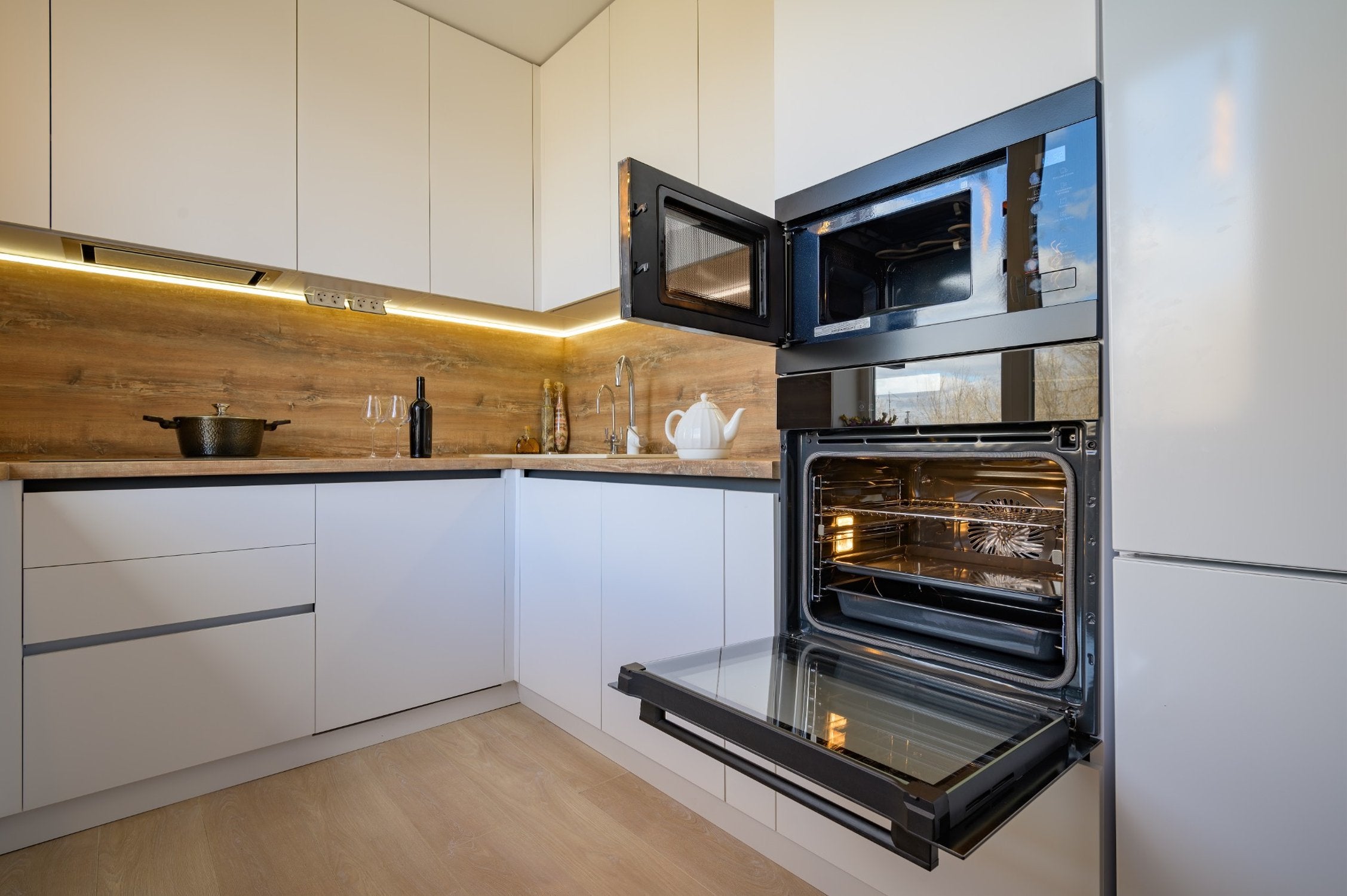  7 consejos para colocar el mueble del horno y microondas en columna 